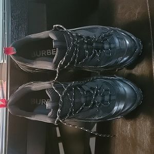 Size 44 Burberry sneakers us 10.5